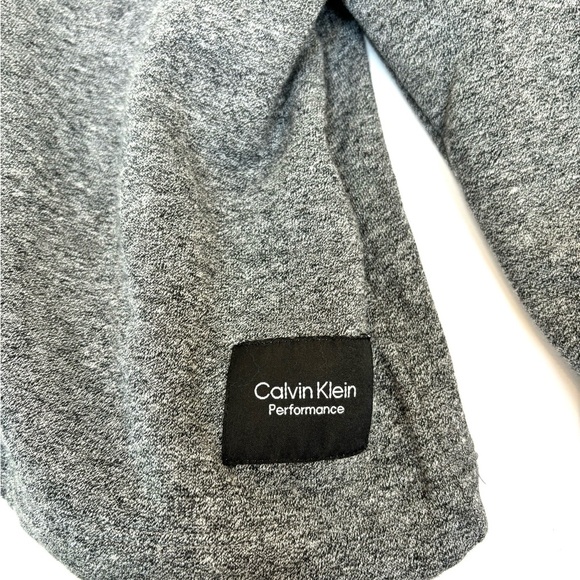 Calvin Klein Performance Cropped V Neck Gray Pullover Fleece Sweatshirt NWT- L - Picture 2 of 9